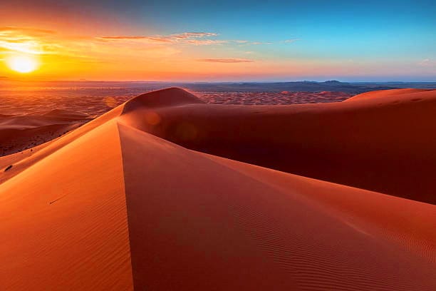 Sand dunes in Erg Chebbi desert at sunrise